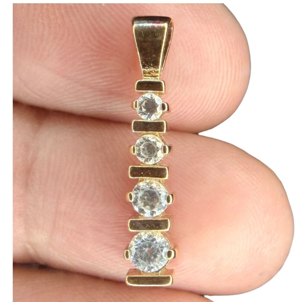 Vintage Bella Luce Pendant W/ Diamond Simulants 1 Inch Gold Plated Pendant